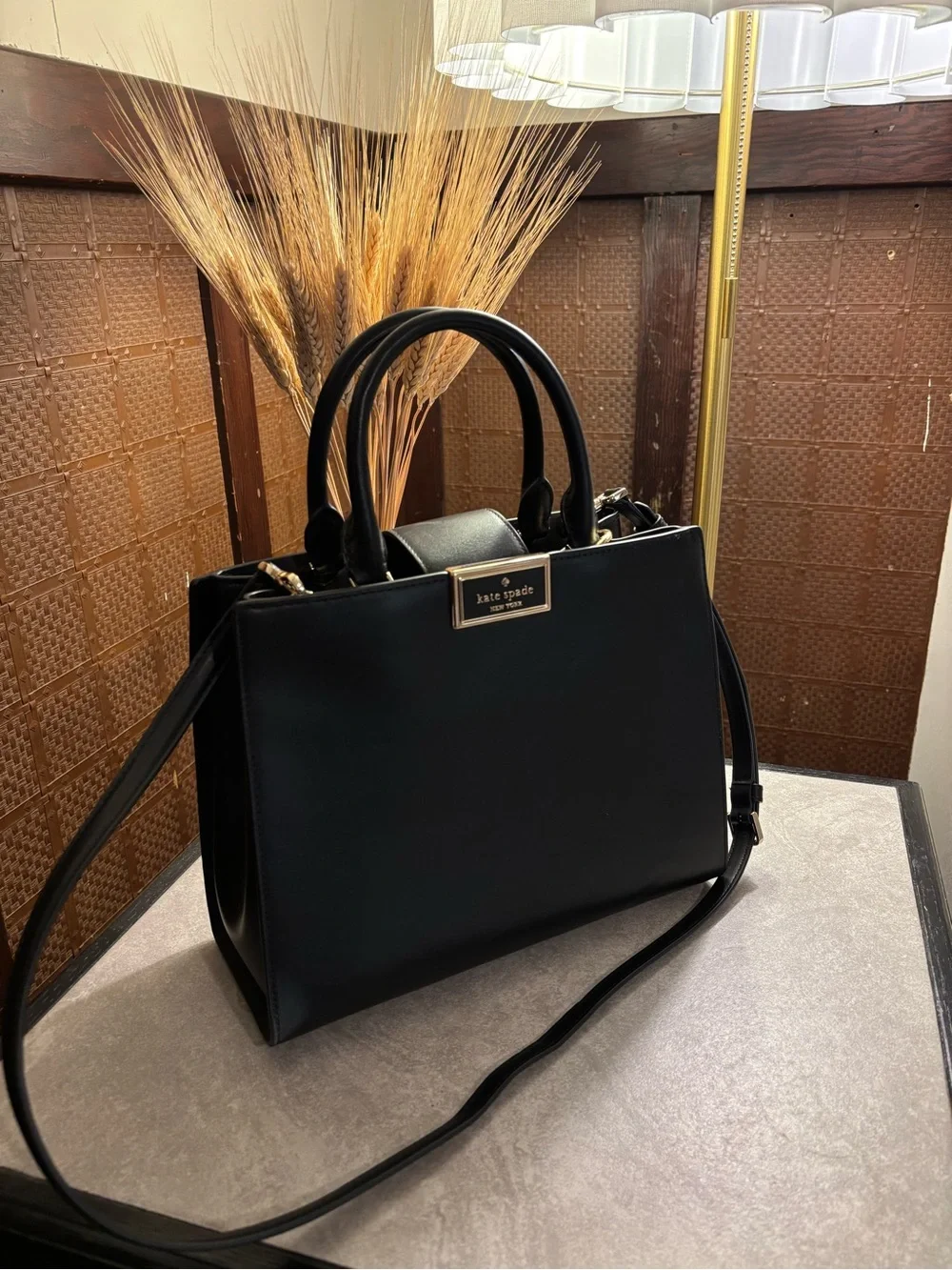Kate Spade Reegan Medium Smooth Leather Satchel Crossbody in Black